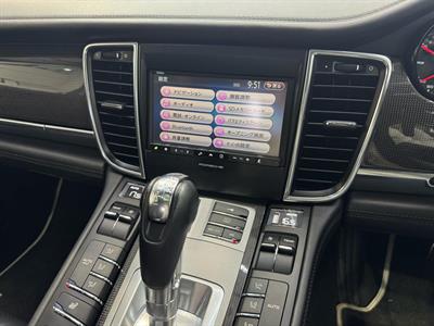 2013 Porsche PANAMERA - Thumbnail