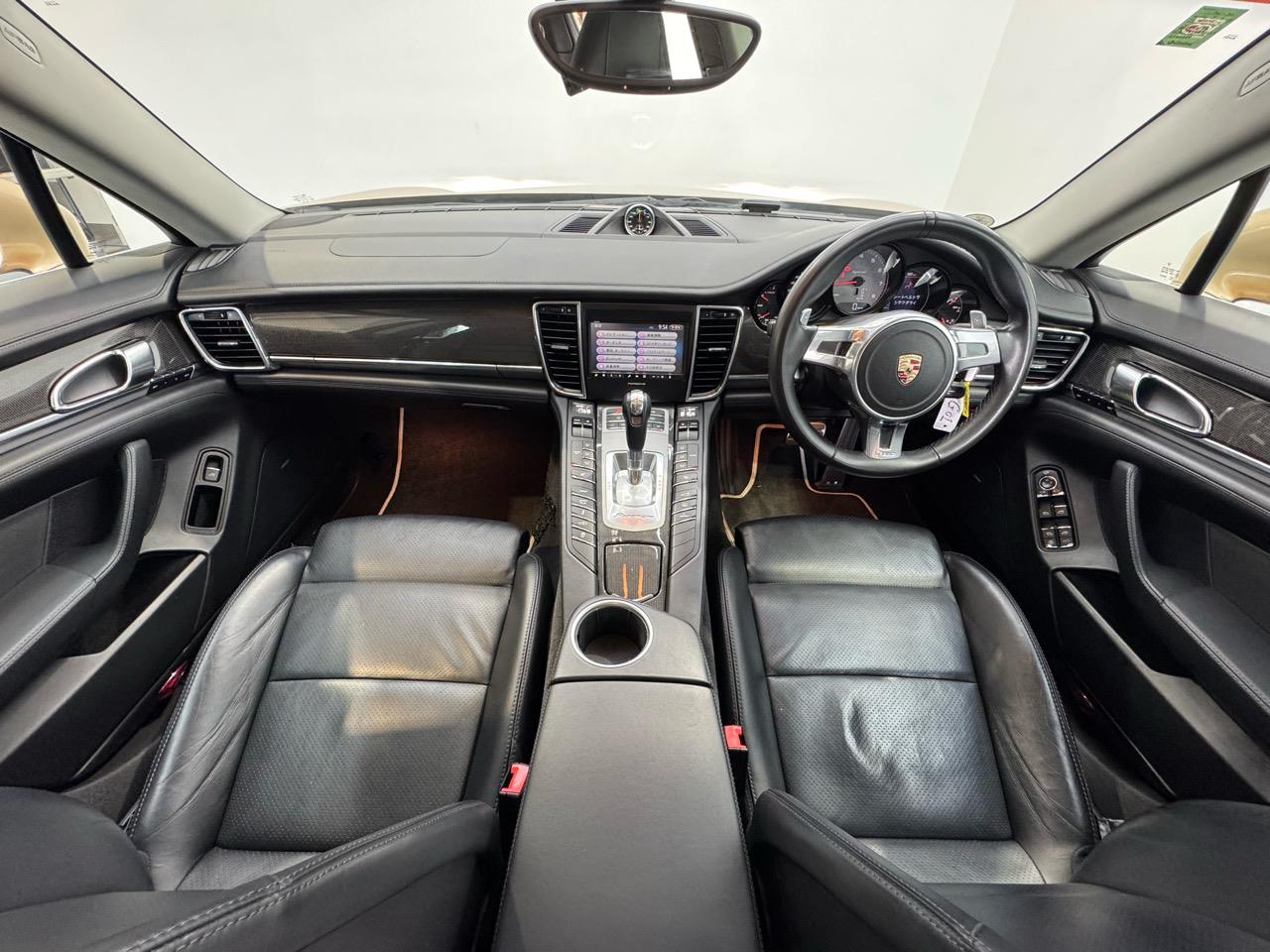 2013 Porsche PANAMERA