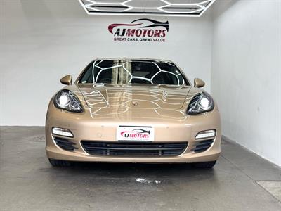 2013 Porsche PANAMERA - Thumbnail