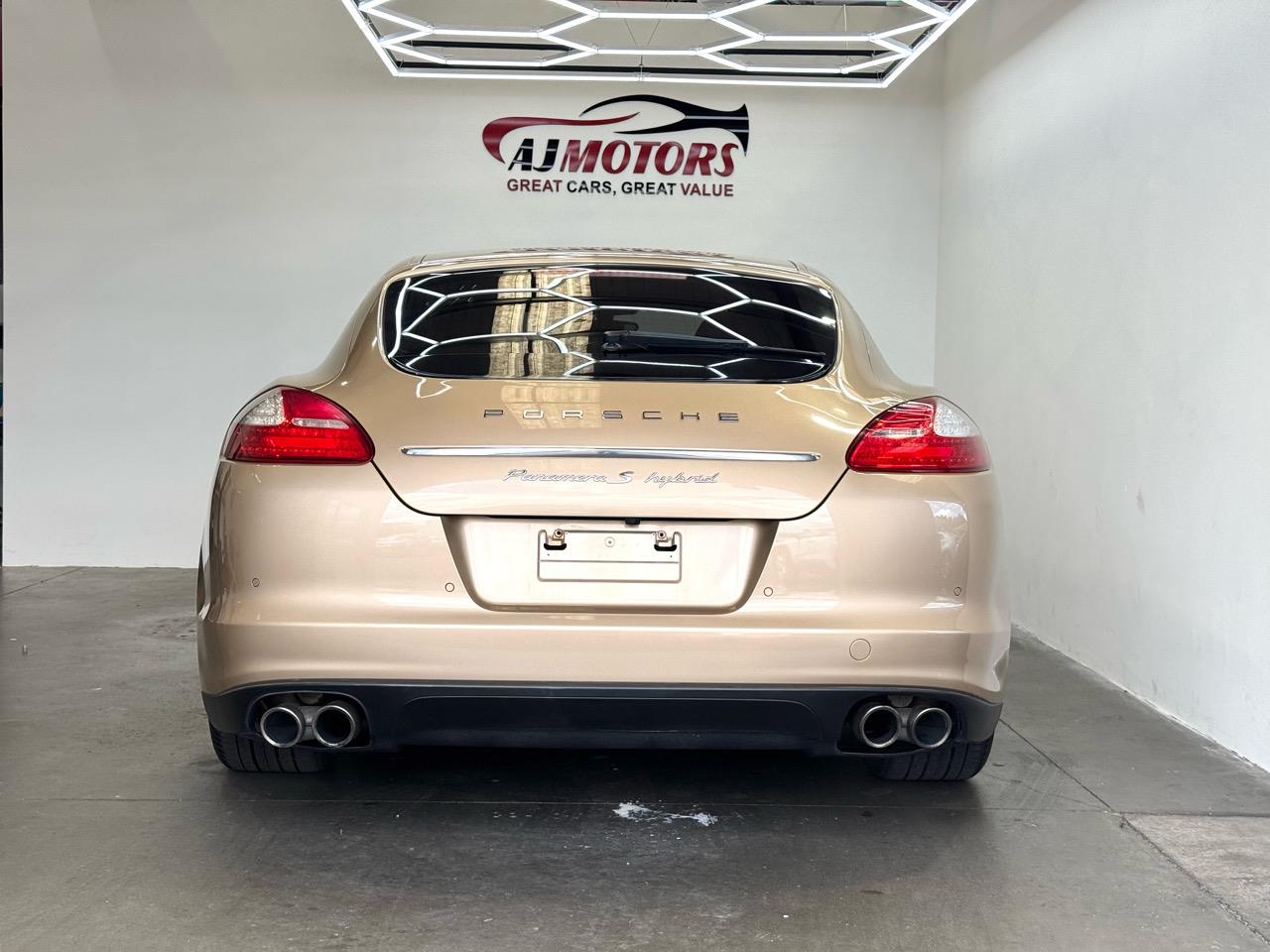 2013 Porsche PANAMERA