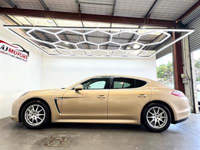 2013 Porsche PANAMERA - Thumbnail