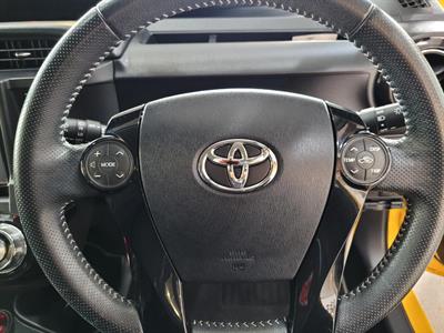 2014 Toyota Aqua - Thumbnail