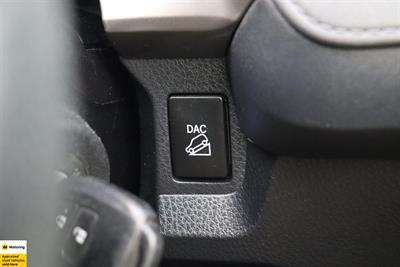 2018 Toyota RAV4 - Thumbnail