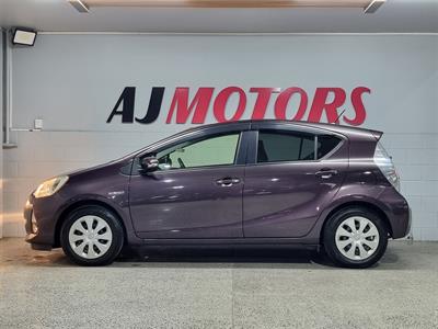 2015 Toyota Aqua - Thumbnail