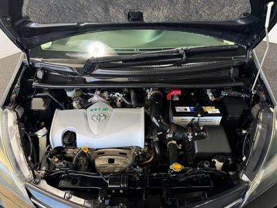 2015 Toyota Vitz - Thumbnail
