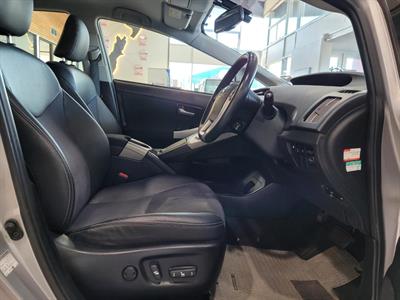 2014 Toyota Prius - Thumbnail