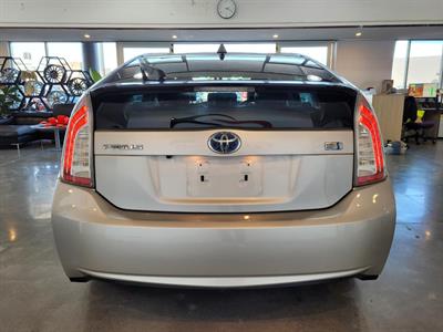 2014 Toyota Prius - Thumbnail