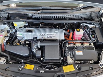 2014 Toyota Prius - Thumbnail