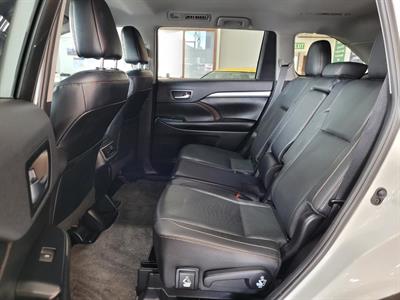 2020 Toyota Highlander - Thumbnail