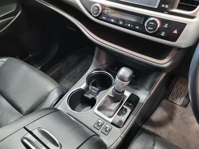 2020 Toyota Highlander - Thumbnail