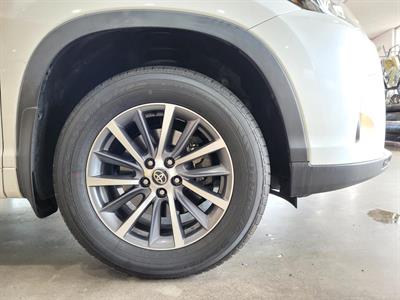 2020 Toyota Highlander - Thumbnail