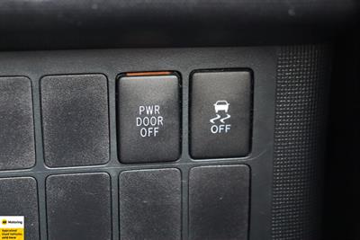 2014 Toyota Spade - Thumbnail