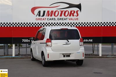 2014 Toyota Spade - Thumbnail