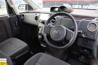 2014 Toyota Spade - Thumbnail
