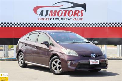2013 Toyota Prius - Thumbnail