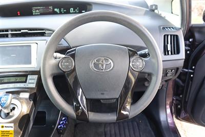 2013 Toyota Prius - Thumbnail