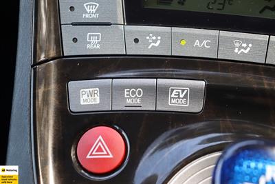 2013 Toyota Prius - Thumbnail