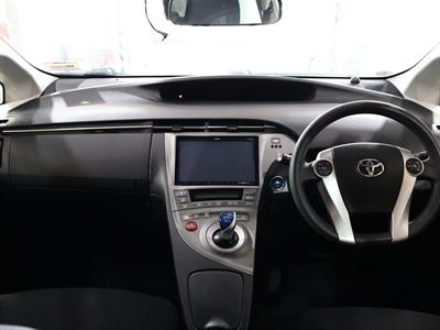 2013 Toyota Prius - Thumbnail