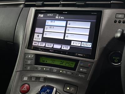 2013 Toyota Prius - Thumbnail