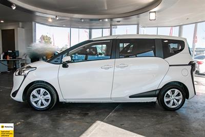 2020 Toyota Sienta - Thumbnail