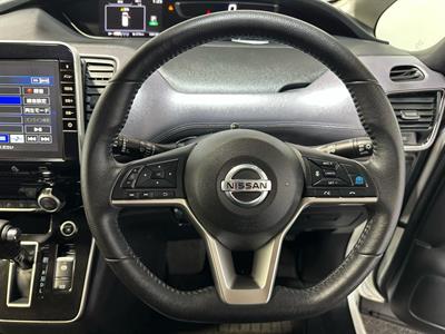 2020 Nissan Serena - Thumbnail