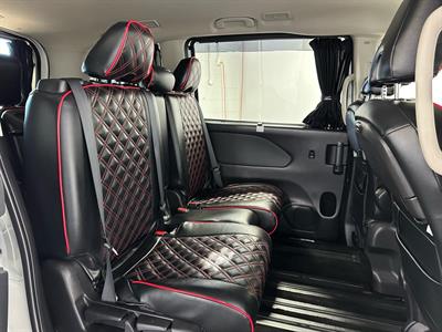 2020 Nissan Serena - Thumbnail