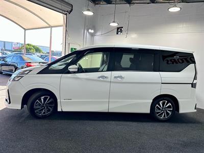 2020 Nissan Serena - Thumbnail