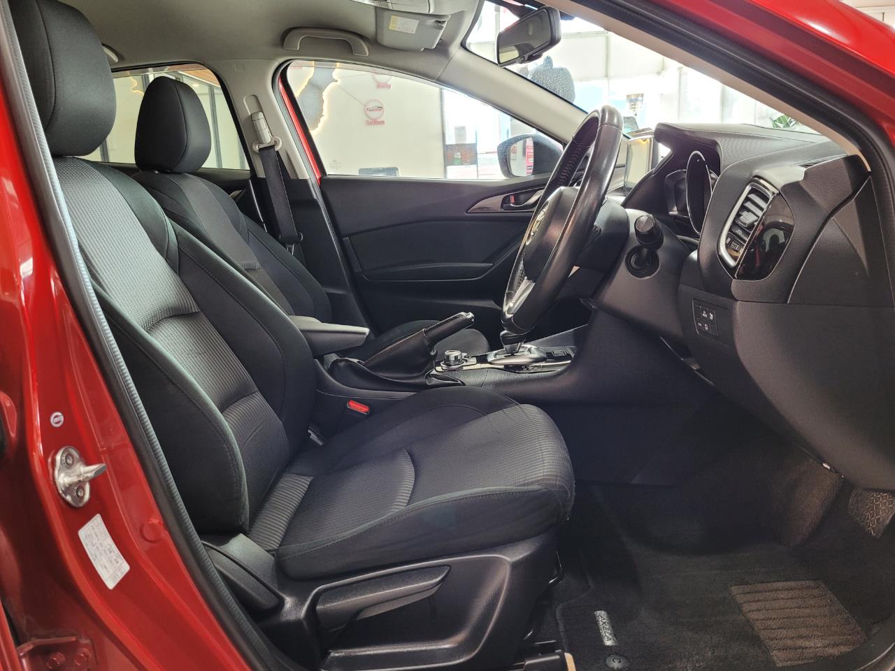 2013 Mazda Axela