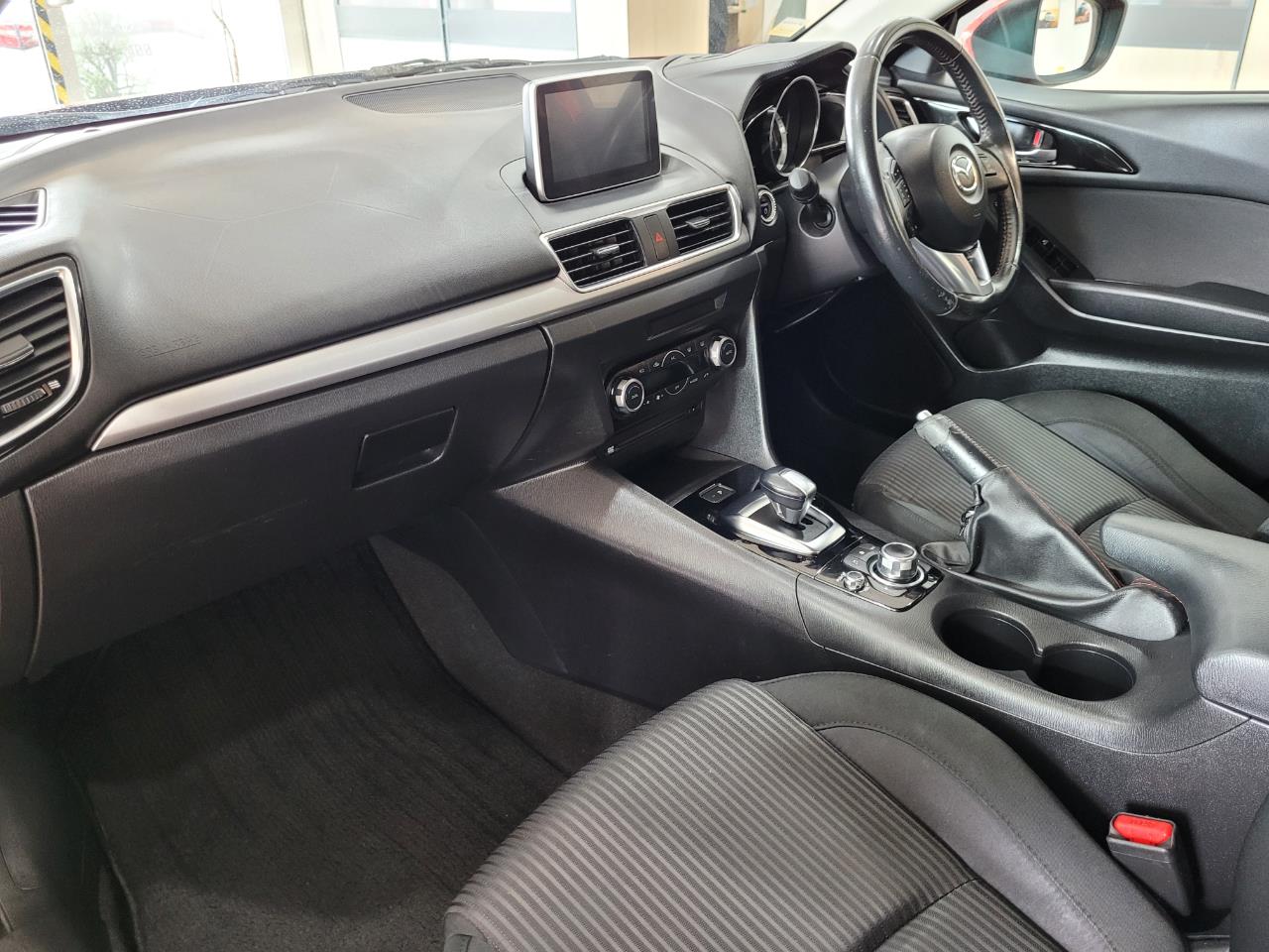 2013 Mazda Axela