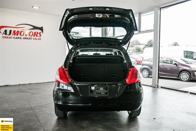 2015 Suzuki Swift - Thumbnail