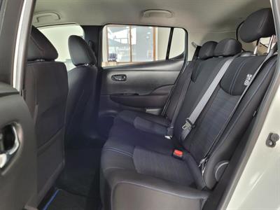 2019 Nissan Leaf - Thumbnail