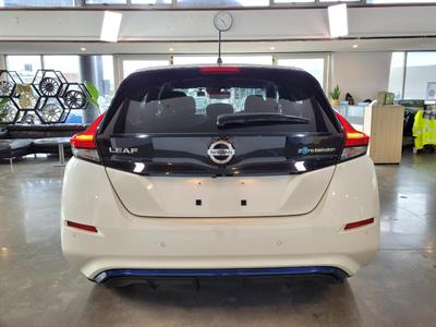 2019 Nissan Leaf - Thumbnail