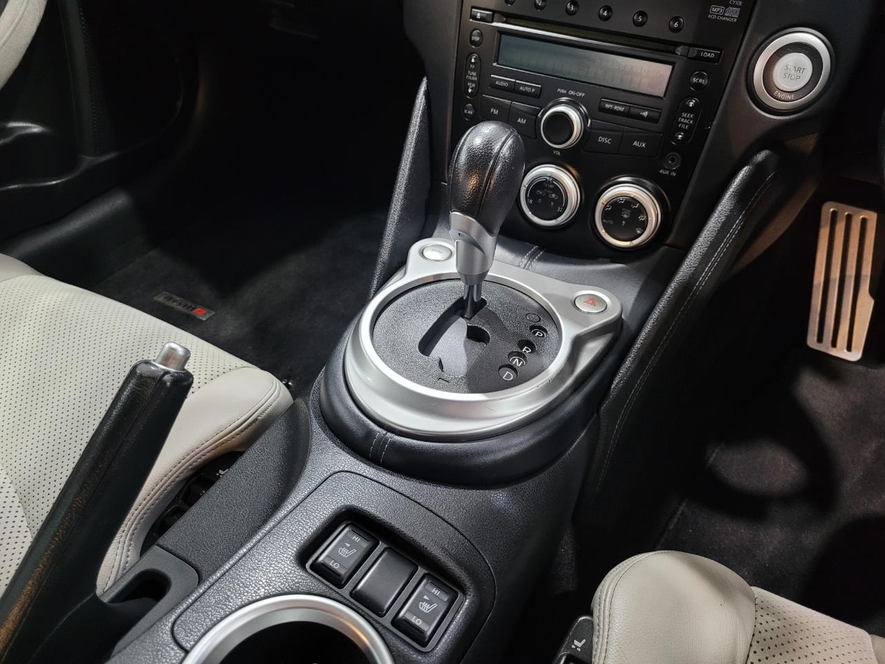 2009 Nissan Fairlady