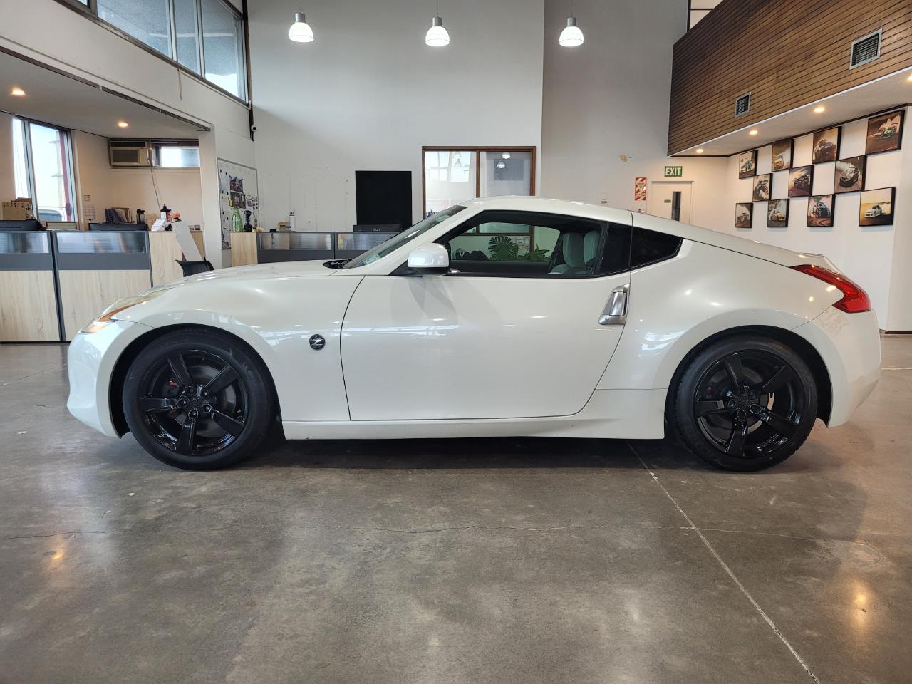 2009 Nissan Fairlady