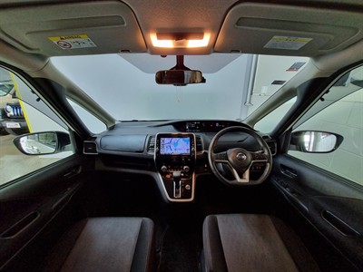 2019 Nissan Serena - Thumbnail