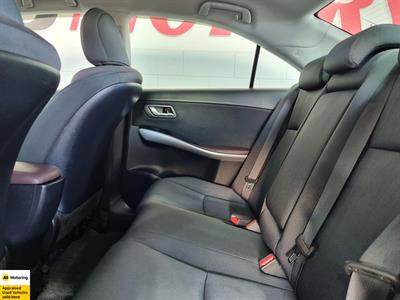 2014 Toyota Sai - Thumbnail