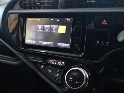 2015 Toyota Aqua - Thumbnail
