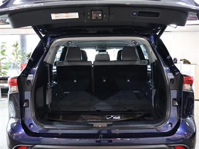 2022 Toyota Highlander - Thumbnail