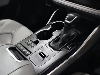 2022 Toyota Highlander - Thumbnail