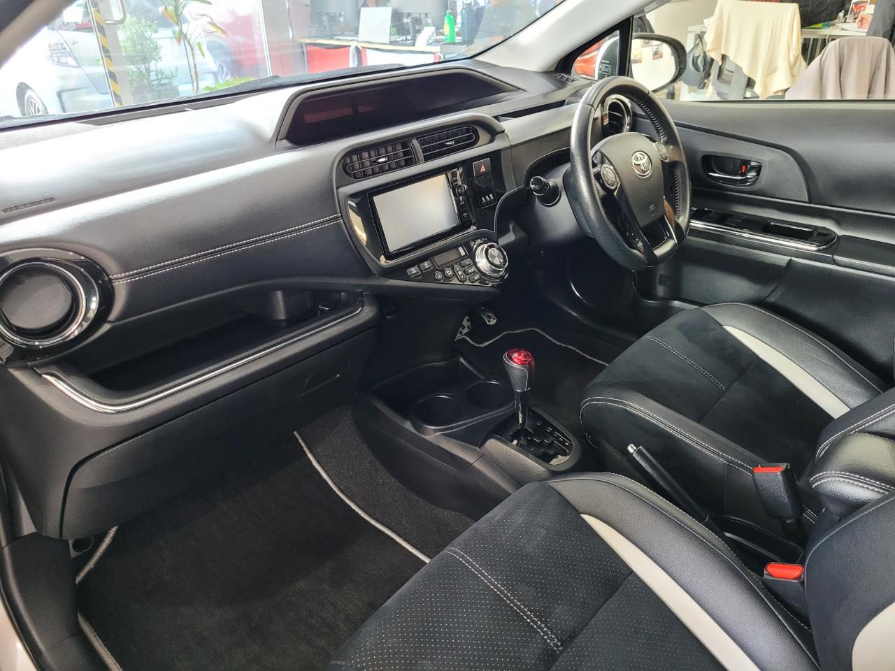 2016 Toyota Aqua