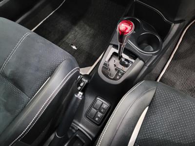 2016 Toyota Aqua - Thumbnail