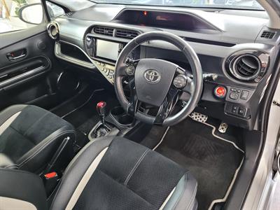 2016 Toyota Aqua - Thumbnail