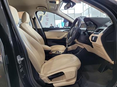 2017 BMW X1 - Thumbnail