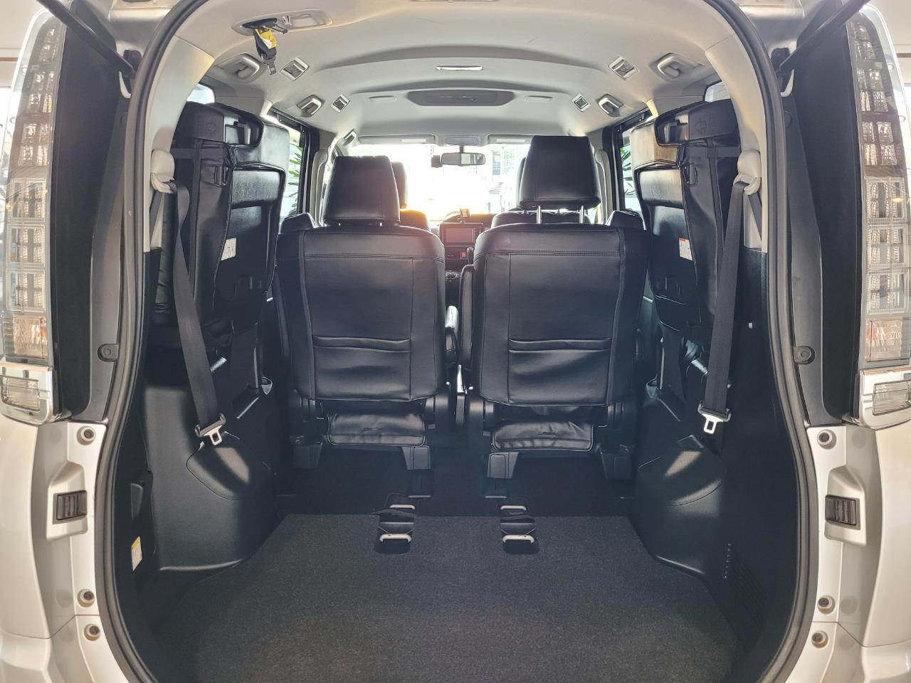 2014 Toyota Voxy