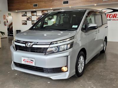 2014 Toyota Voxy - Thumbnail