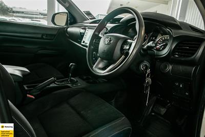 2021 Toyota Hilux - Thumbnail