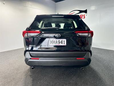 2019 Toyota RAV4 - Thumbnail