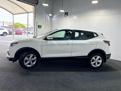 2021 Nissan Qashqai - Thumbnail