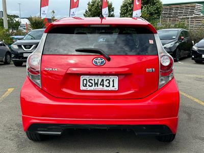 2014 Toyota Aqua - Thumbnail