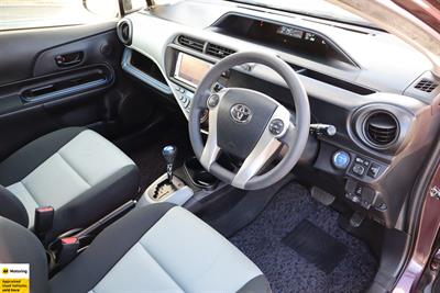 2014 Toyota Aqua - Thumbnail
